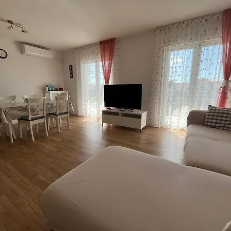 Adriatic Apartamento *